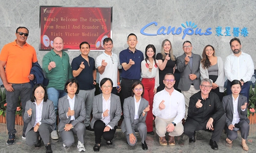 Benvenuti calorosamente esperti dal brasile, Ecuador, Russia ed egitto per visitare la nostra fabbrica